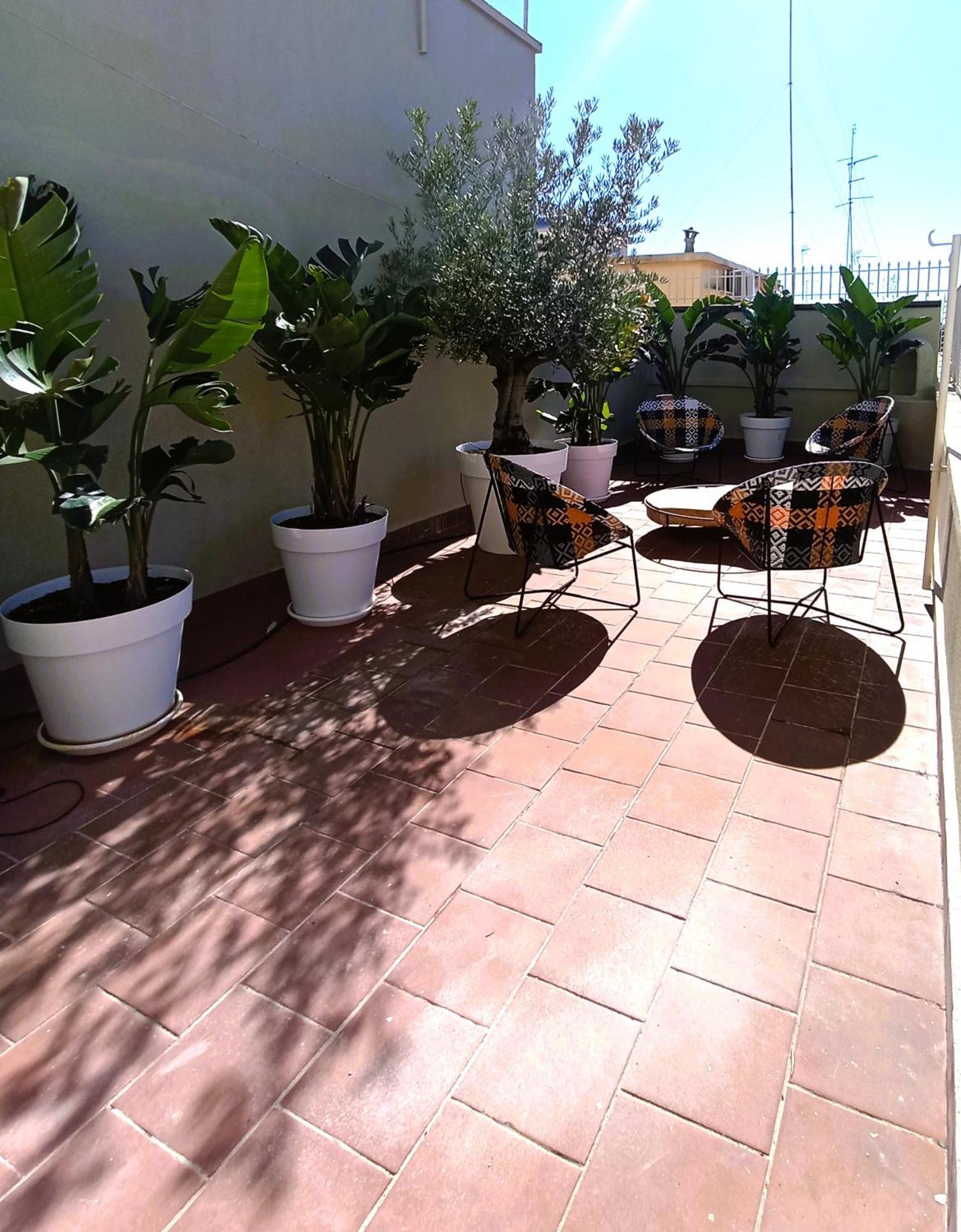 Mile Hotel Bari Exterior photo